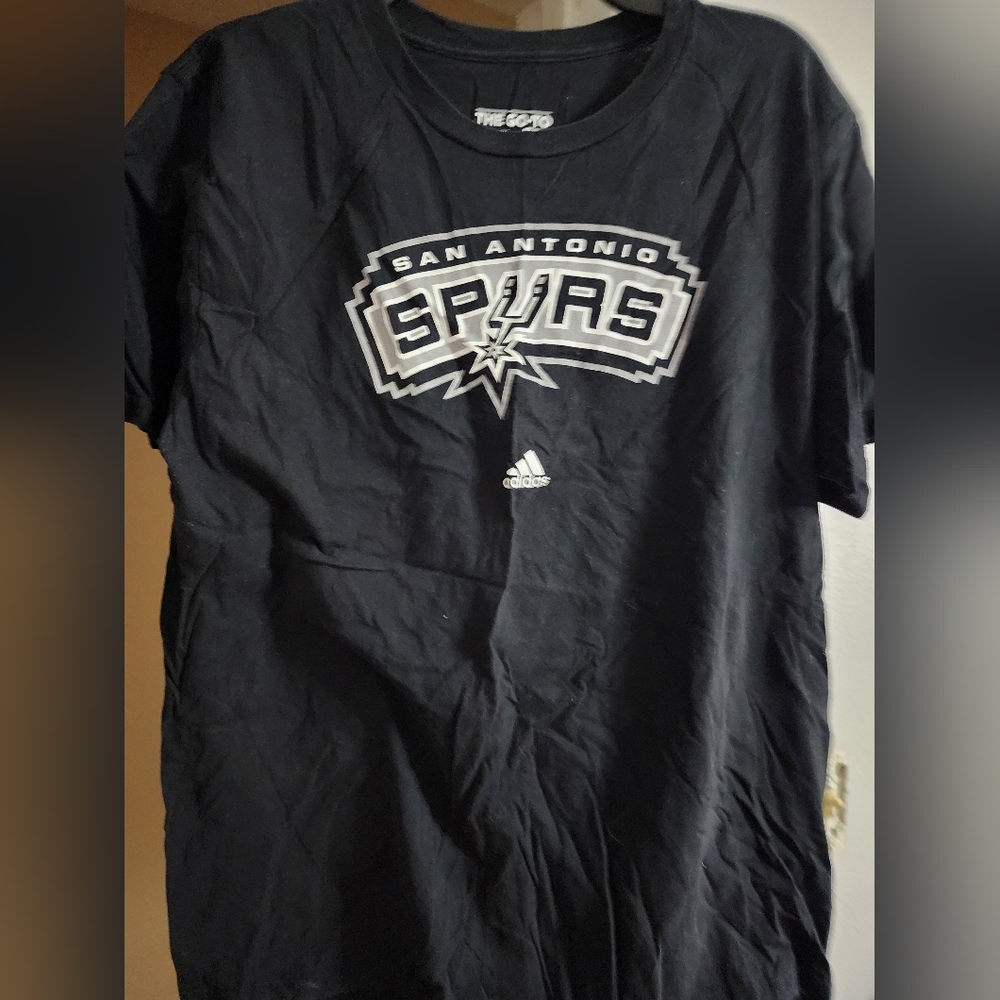 San Antonio Spurs Tshirt  L